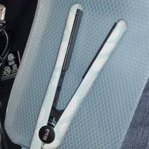 Eva Nyc Mini Healthy Heat Ceramic Styling Iron, mint green, leopard print - Picture 3 of 3